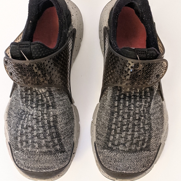 Nike Sock Dart SE Running Shoes Sneakers Premium - Picture 4 of 8